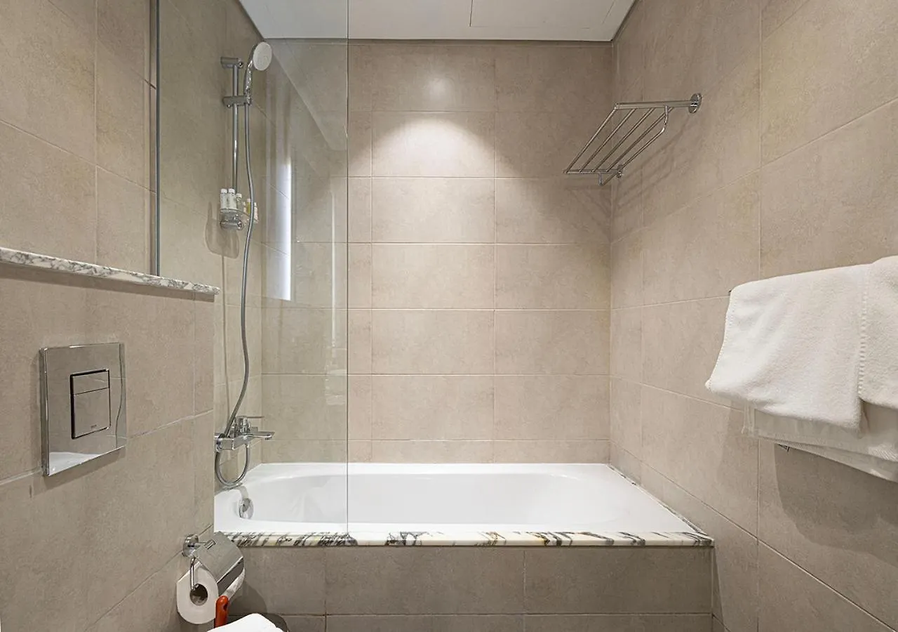 5 Star High Rise Luxury Apartment, Infinity Pool With Stunning Burj View - Brand New Apartment Dubai United Arab Emirates