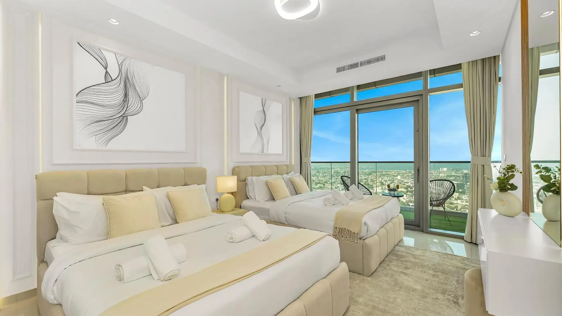 5 Star High Rise Luxury Apartment, Infinity Pool With Stunning Burj View - Brand New Apartment Dubai
