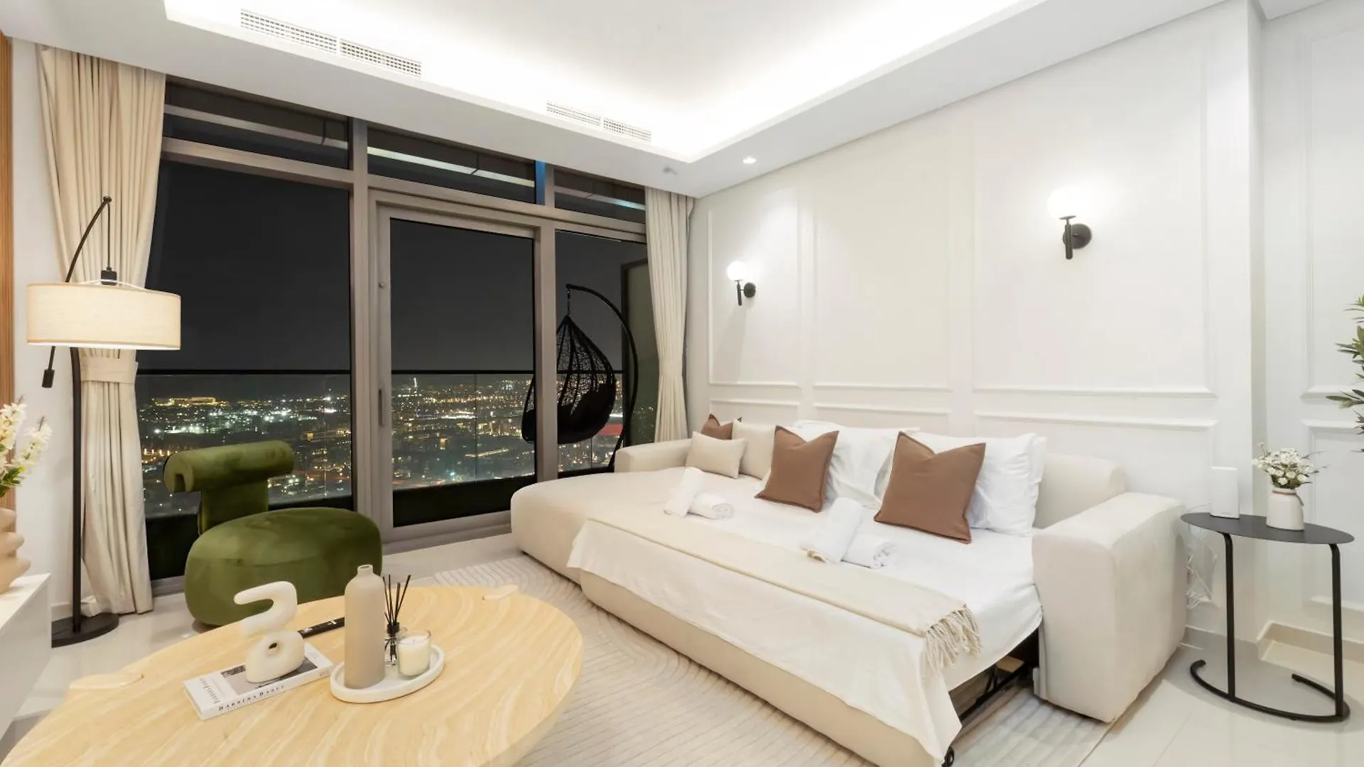 5 Star High Rise Luxury Apartment, Infinity Pool With Stunning Burj View - Brand New Apartment Dubai United Arab Emirates