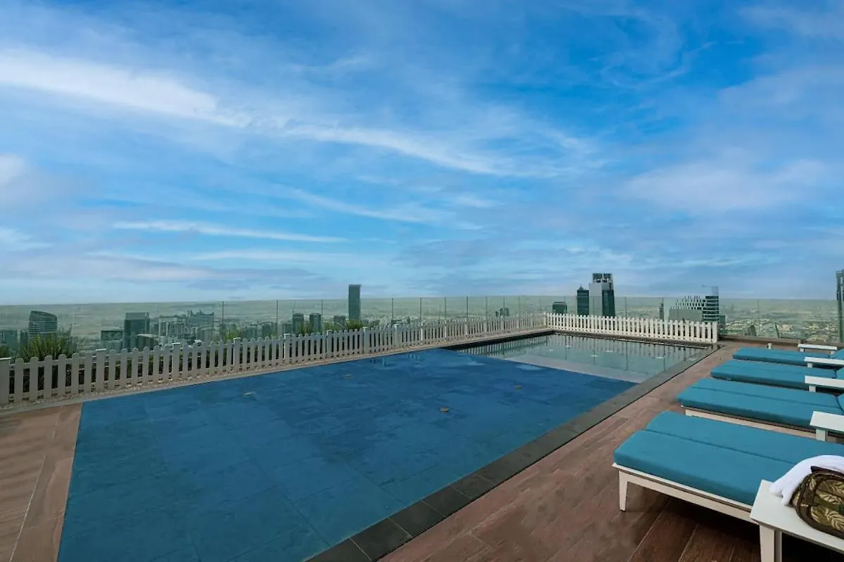 5 Star High Rise Luxury Apartment, Infinity Pool With Stunning Burj View - Brand New Apartment Dubai