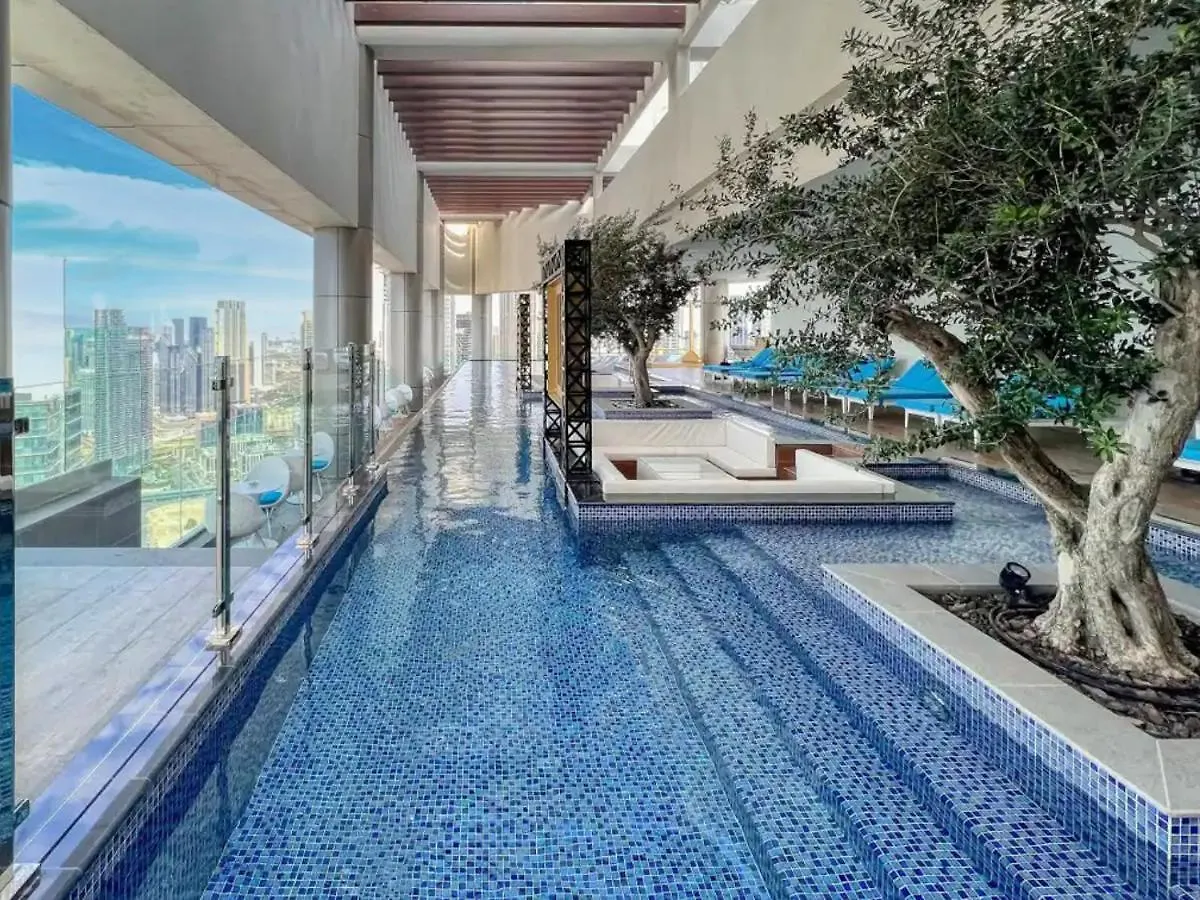 5 Star High Rise Luxury Apartment, Infinity Pool With Stunning Burj View - Brand New Apartment Dubai